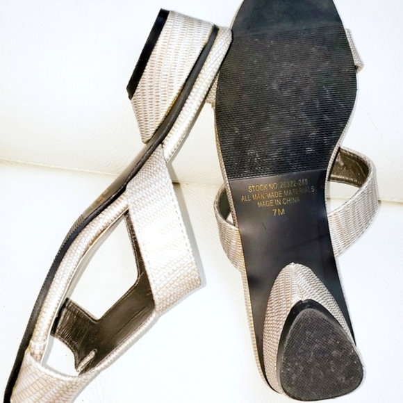 Lunnah Bella slide into sandels, - Picture 1 of 4